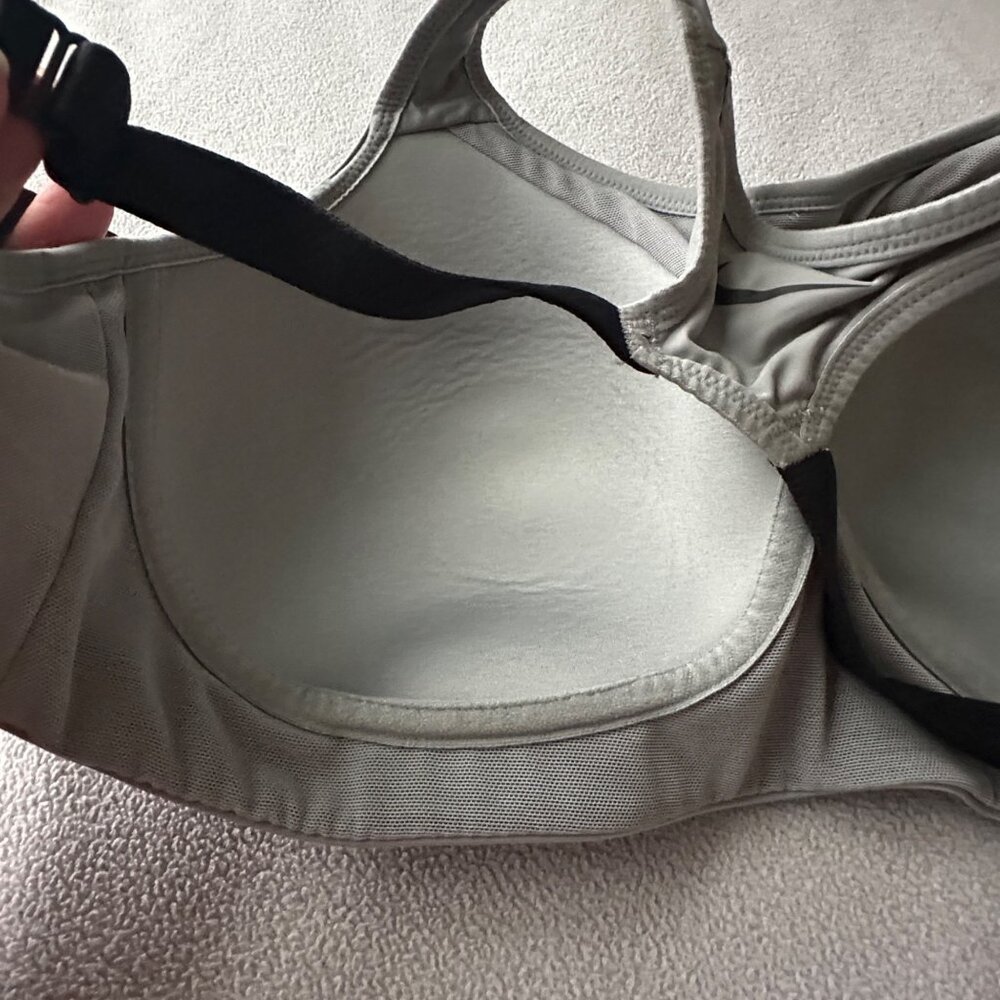 Nike Sports Bra Womens Medium Alpha Sport Wireless Support Racer Back Dri Fit - Picture 5 of 7